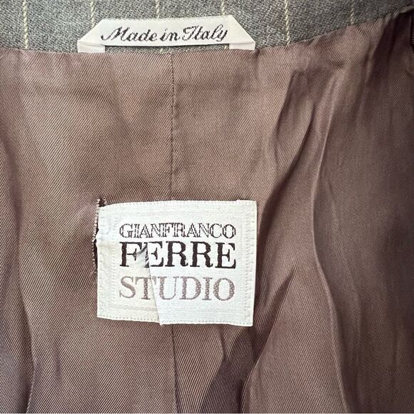 Gianfranco Ferre Italy Grey Pinstripe Blazer Jacket 6 - Picture 5 of 7